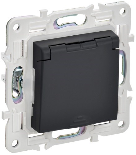 Розетка с заземлением с крышкой IEK SK-R16-16-44-K53 1157124