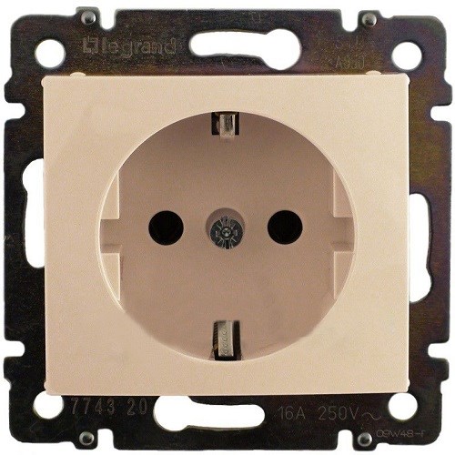 Розетка  Legrand 774122 497809